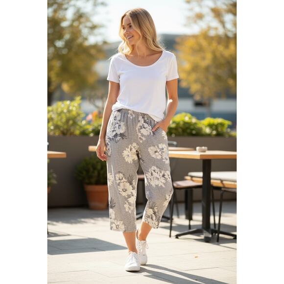 Simply Vera Wang Gray Floral Pajama Pants XL Sleepwear Lounge Soft Crop Capris - Picture 2 of 8